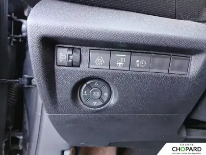 Photo 16 Citroën C4 e- 136 ch Automatique