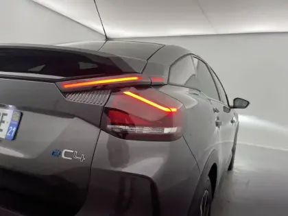 Photo 52 Citroën C4 e- 136 ch Automatique