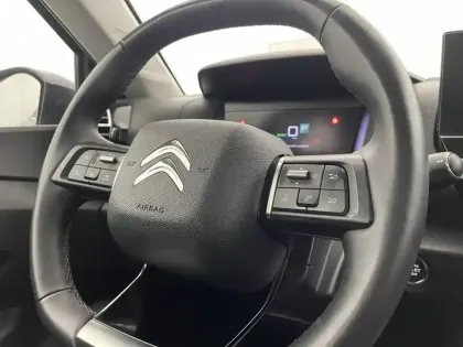 Photo 57 Citroën C4 e- 136 ch Automatique