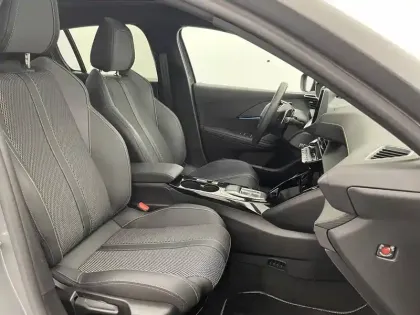 Photo 25 Peugeot 208 Gén. II Ph2 GT 5