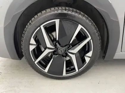 Photo 16 Peugeot 208 Gén. II Ph2 GT 5