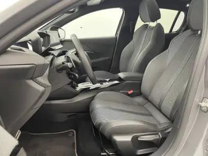 Photo 13 Peugeot 208 Gén. II Ph2 GT 5