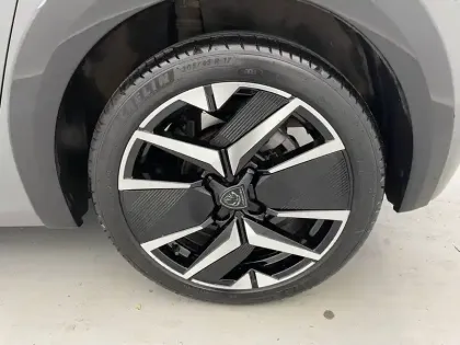 Photo 15 Peugeot 208 Gén. II Ph2 GT 5