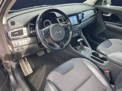 Photo 16 Kia Niro  1.6 GDi Hybride 141 ch DCT6