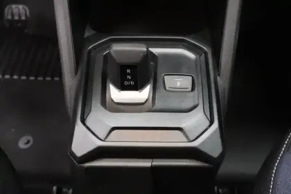 Photo 24 Dacia Duster  Hybrid 140