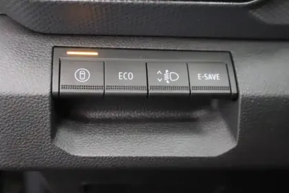 Photo 23 Dacia Duster  Hybrid 140