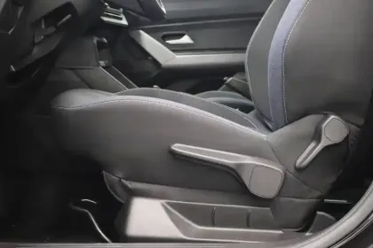 Photo 17 Dacia Duster  Hybrid 140