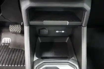 Photo 51 Dacia Duster  Hybrid 140