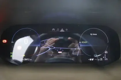 Photo 12 Renault Captur  E-Tech Plug-in 160