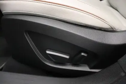 Photo 22 Renault Captur  E-Tech Plug-in 160