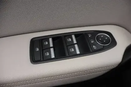 Photo 23 Renault Captur  E-Tech Plug-in 160