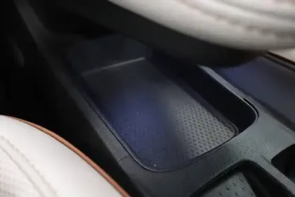 Photo 17 Renault Captur  E-Tech Plug-in 160