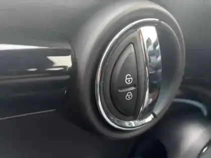 Photo 14 Mini Mini Hatch 3 Portes Cooper SE 184 ch