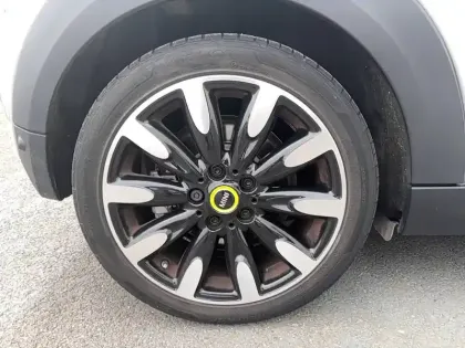 Photo 45 Mini Mini Hatch 3 Portes Cooper SE 184 ch