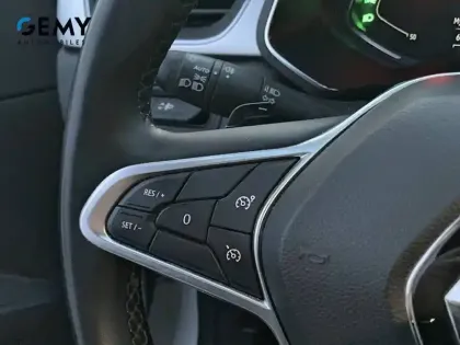 Photo 15 Renault Captur  TCe 140 EDC - 21