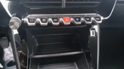 Photo 26 Peugeot 208 Gén. II Ph1 NG Style 5