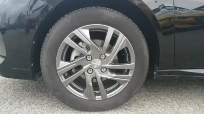 Photo 11 Peugeot 208 Gén. II Ph1 NG Style 5