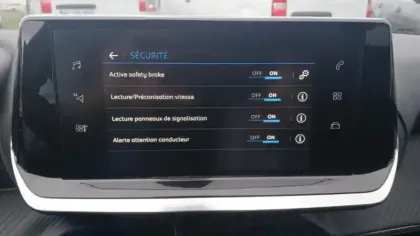 Photo 25 Peugeot 208 Gén. II Ph1 NG Style 5