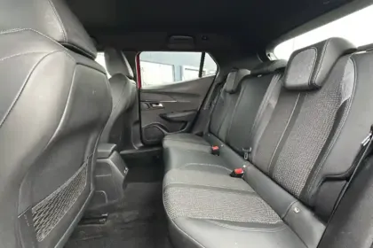 Photo 9 Peugeot 2008  PureTech 130 S&S EAT8