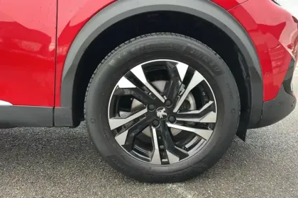 Photo 28 Peugeot 2008  PureTech 130 S&S EAT8