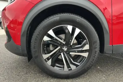 Photo 27 Peugeot 2008  PureTech 130 S&S EAT8