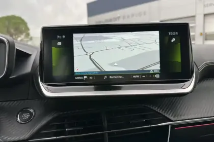 Photo 15 Peugeot 2008  PureTech 130 S&S EAT8