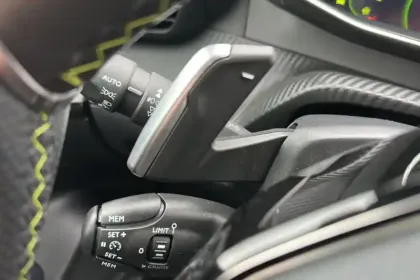 Photo 22 Peugeot 2008  PureTech 130 S&S EAT8