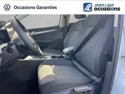 Photo 46 Volkswagen Golf  1.5 eTSI EVO2 116 DSG7