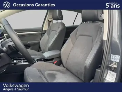 Photo 9 Volkswagen Golf  1.5 eTSI EVO2 116 DSG7