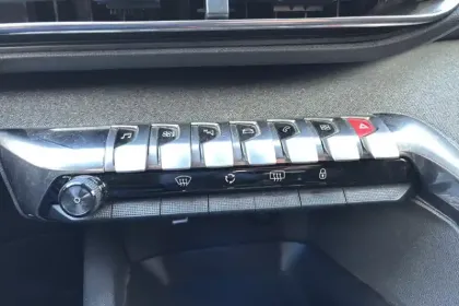 Photo 51 Peugeot 3008  Puretech 130ch S&S BVM6