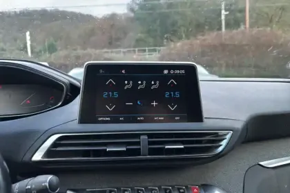 Photo 24 Peugeot 3008  Puretech 130ch S&S BVM6