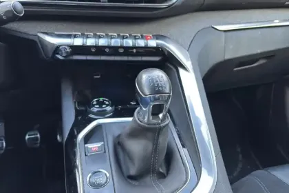 Photo 49 Peugeot 3008  Puretech 130ch S&S BVM6