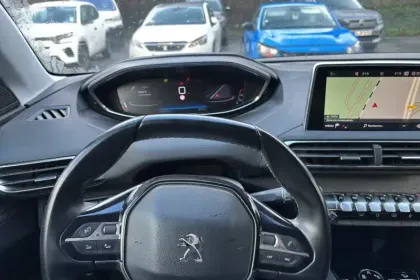 Photo 16 Peugeot 3008  Puretech 130ch S&S BVM6