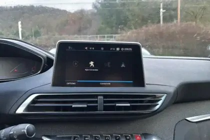 Photo 27 Peugeot 3008  Puretech 130ch S&S BVM6