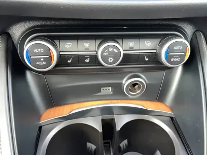 Photo 78 Alfa Romeo Stelvio  2.2 210 ch Q4 AT8