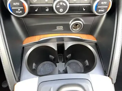 Photo 130 Alfa Romeo Stelvio  2.2 210 ch Q4 AT8