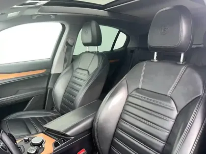 Photo 8 Alfa Romeo Stelvio  2.2 210 ch Q4 AT8