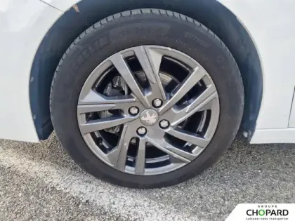 Photo 53 Peugeot 208  PureTech 100 S&S BVM6