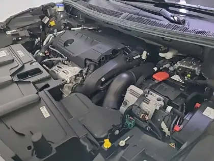 Photo 14 Peugeot 3008  Hybrid 225 e-EAT8