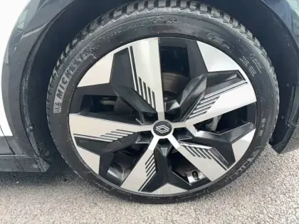 Photo 12 Renault Megane  E-Tech EV60 220 ch optimum charge