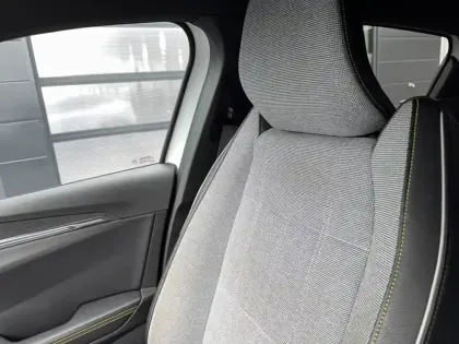 Photo 32 Renault Megane  E-Tech EV60 220 ch optimum charge