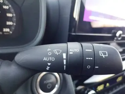 Photo 5 Toyota Yaris  Cross Hybride 130h 2WD