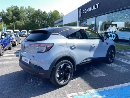 Photo 23 Renault Captur  E-Tech full hybrid 145 ch