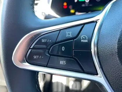 Photo 18 Renault Captur  E-Tech full hybrid 145 ch