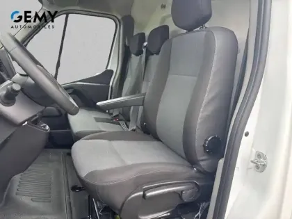 Photo 66 Renault Master  FGN TRAC F3500 L3H3 BLUE DCI 135