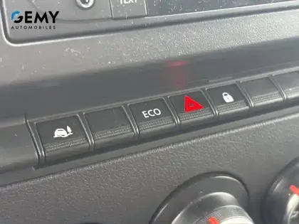 Photo 51 Renault Master  FGN TRAC F3500 L3H3 BLUE DCI 135