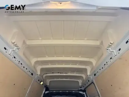 Photo 73 Renault Master  FGN TRAC F3500 L3H3 BLUE DCI 135