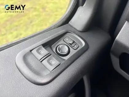 Photo 40 Renault Master  FGN TRAC F3500 L3H3 BLUE DCI 135