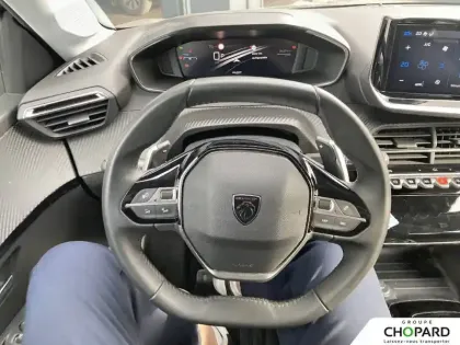 Photo 16 Peugeot 208  Hybrid 100 e-DCS6