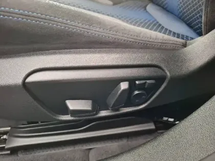 Photo 22 BMW Serie 1 120d xDrive 190 ch BVA8